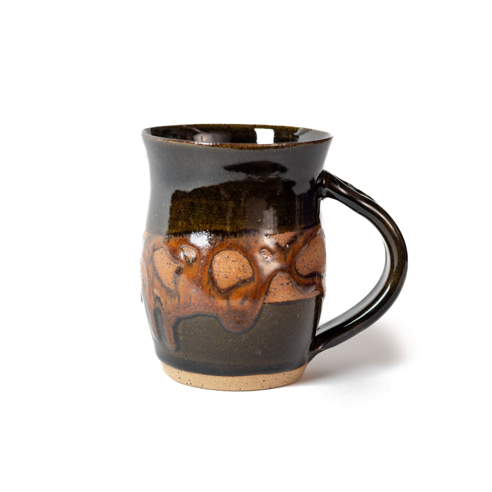 Round Mug - Black Mountain