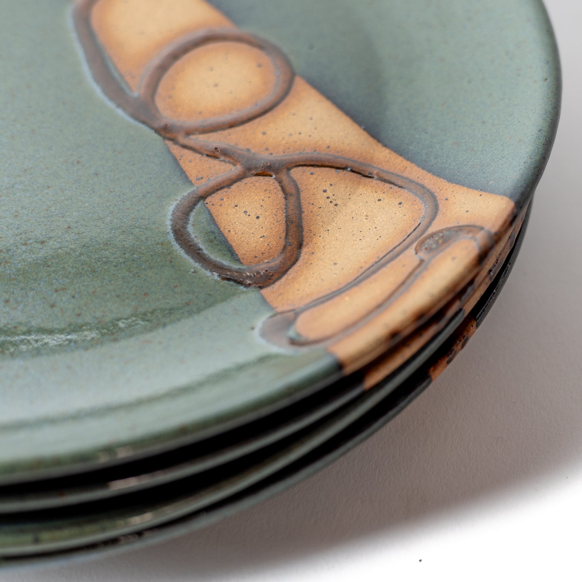 Three Piece Dinnerware Set for Four - Greybeard